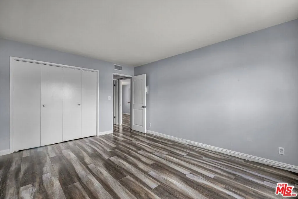 9737 Charnock Avenue 4, Los Angeles, California 90034 home-pic-24